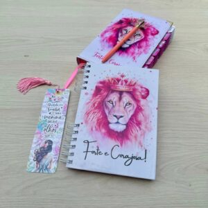 Kit Leão Seja Forte Nvi abas Adesivas Colocadas